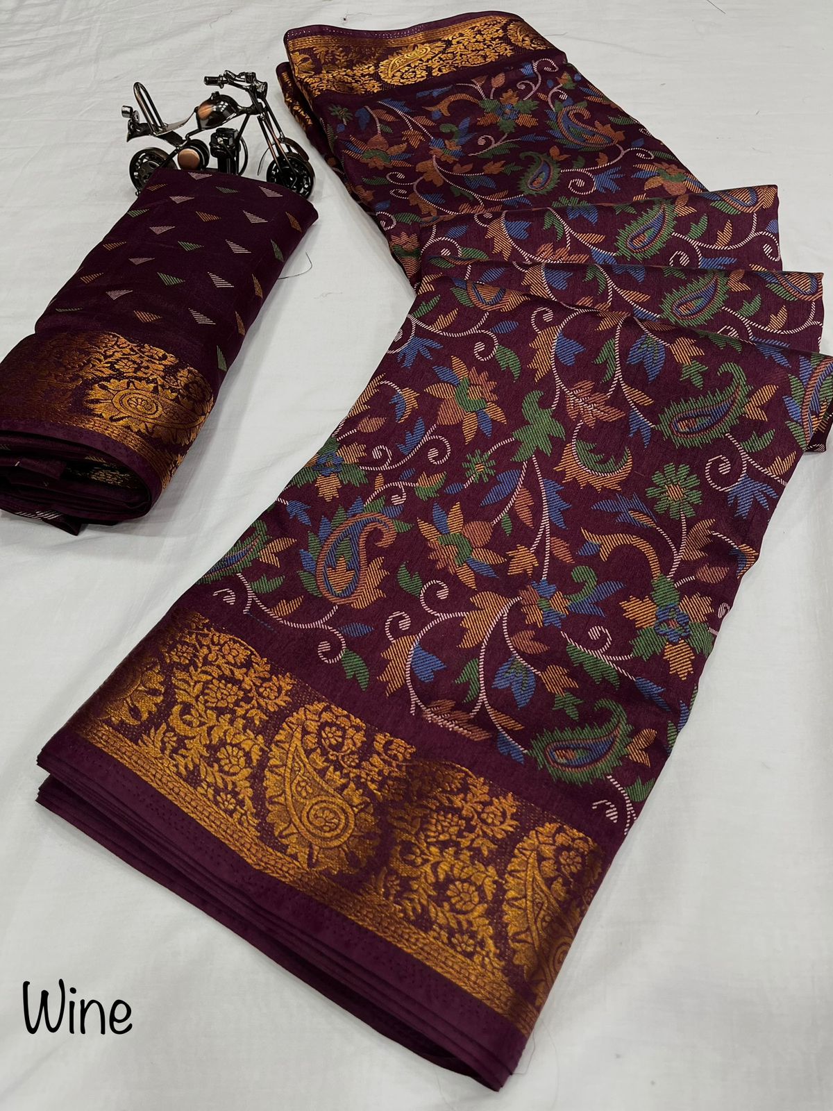 Wow Designer Flower Printed Non Catalog Sarees
